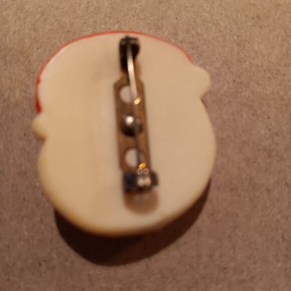 VINTAGE 1981 Hallmark Santa PIN - Picture 3 of 4